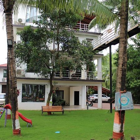 Ambhai Farmhouse Hotel Wada Esterno foto